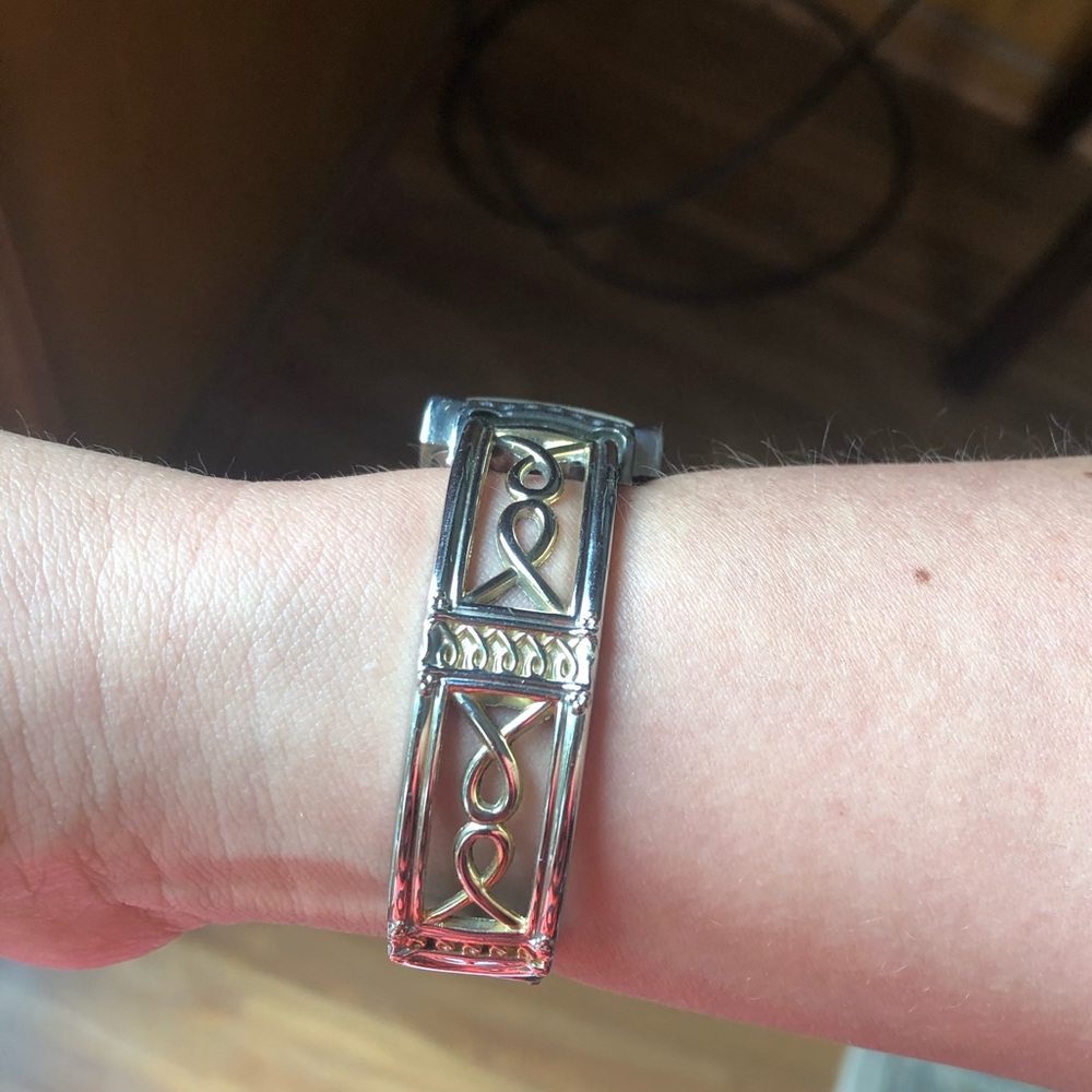 🛑FINAL PRICE🛑 Vintage Accutime Watch - Picture 2 of 3